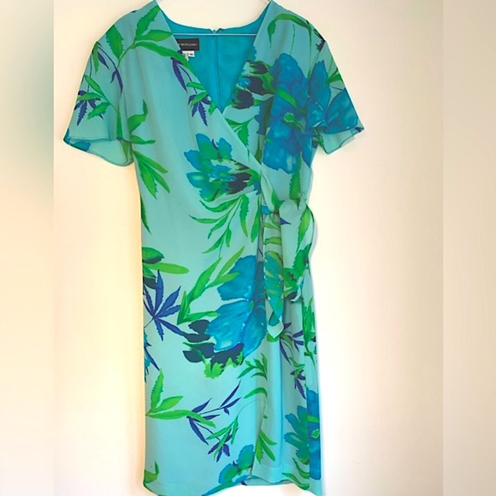 Dress Floral Print Green and Blue Short Sleeve by Donna Morgan NWOT Sz 10 - Picture 2 of 6